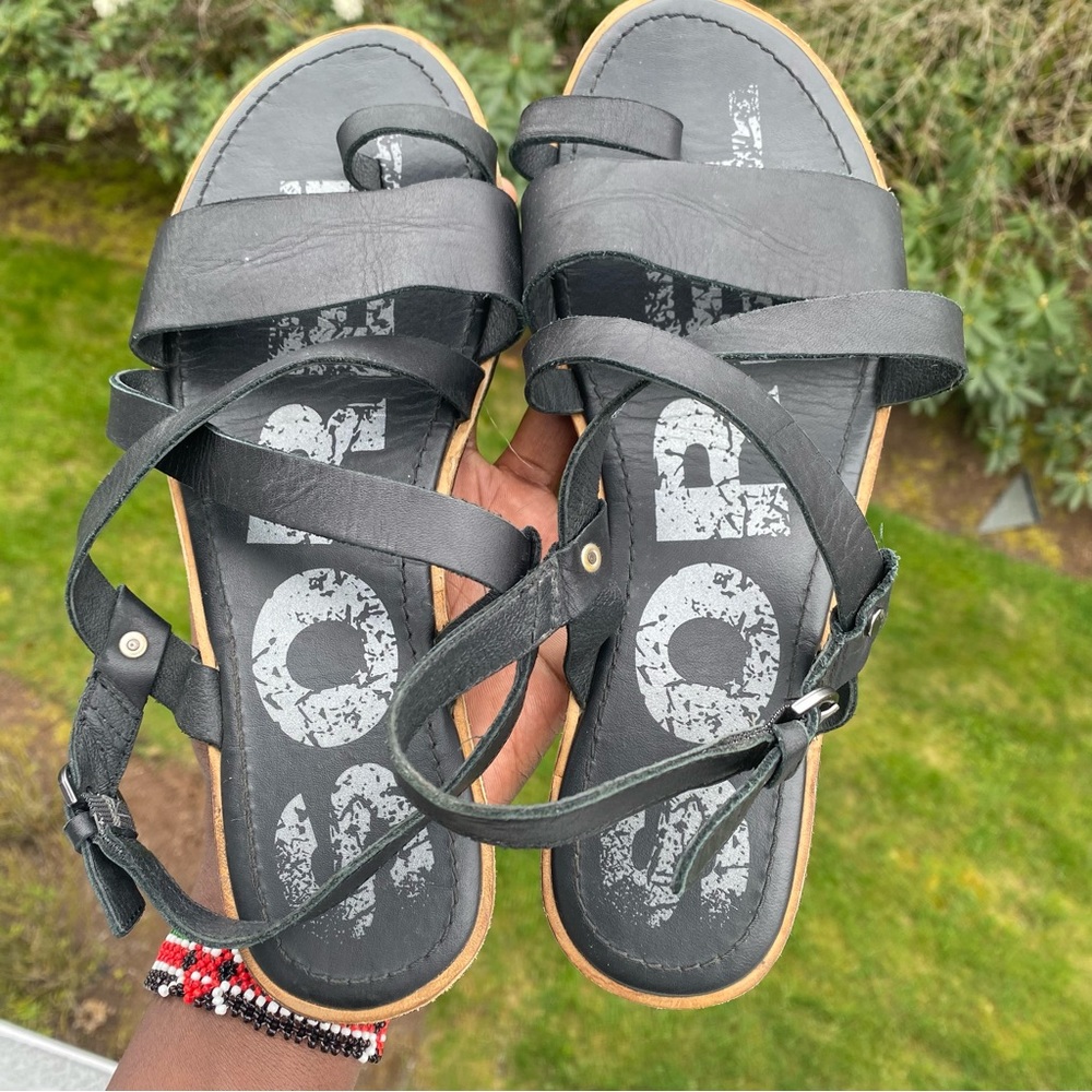 Sorel Ella Criss Cross Black Leather Strappy Sandals Shoes NL3281-010 Womens 9 - Picture 2 of 9